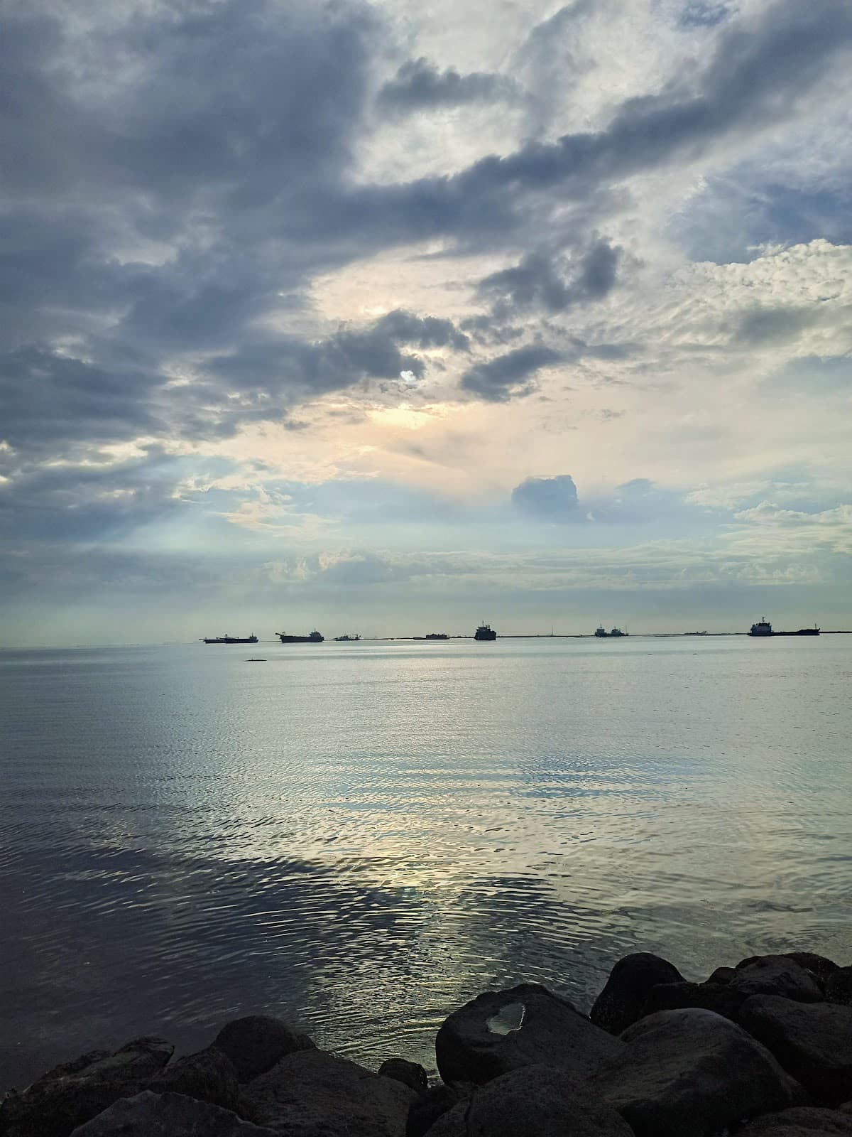 Manila Baywalk - Image 1