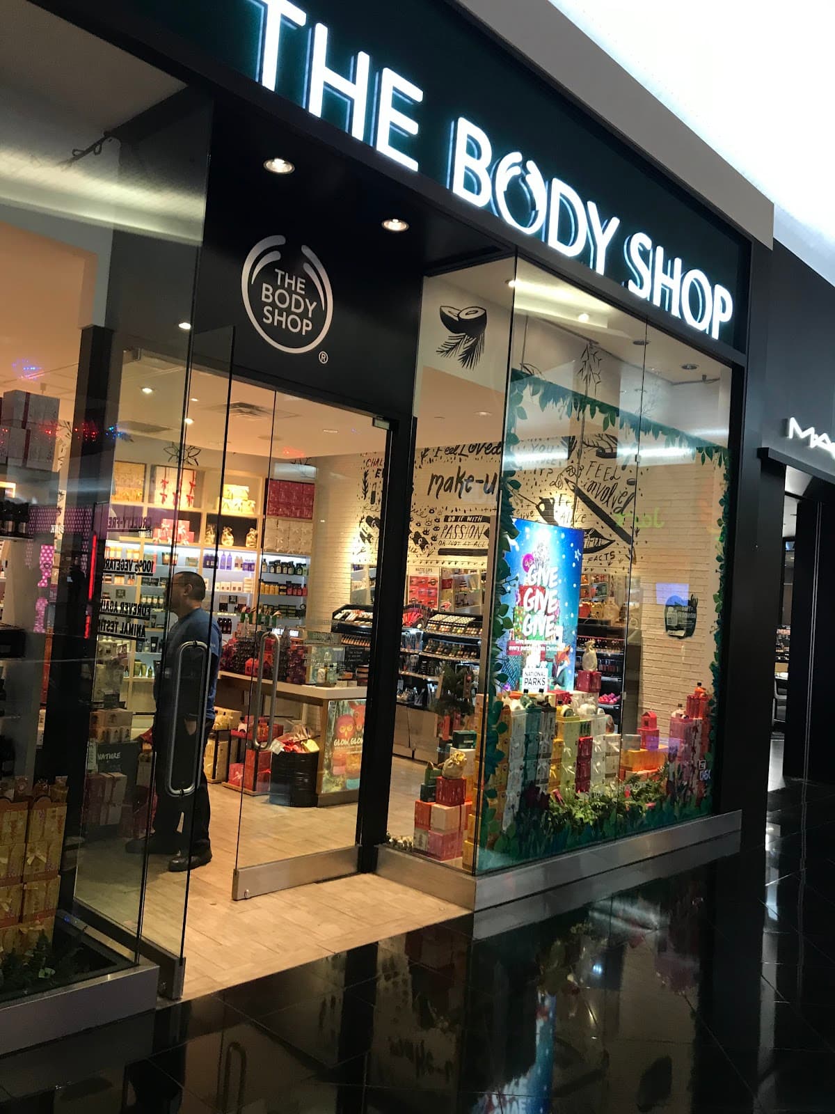 The Shoppes at Mandalay Place - Image 1