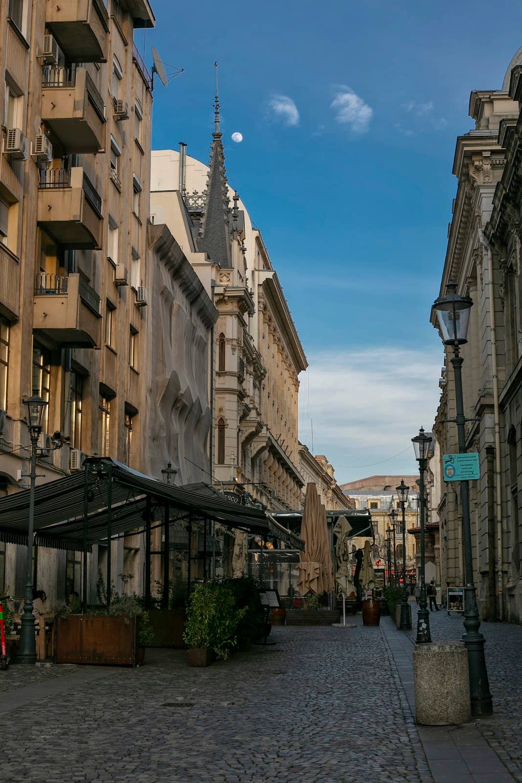 Lipscani's Cobblestone Streets
