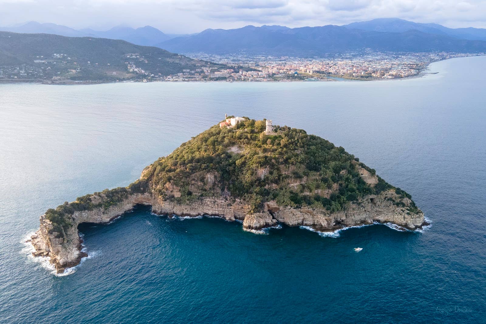 Guided Diving Expeditions