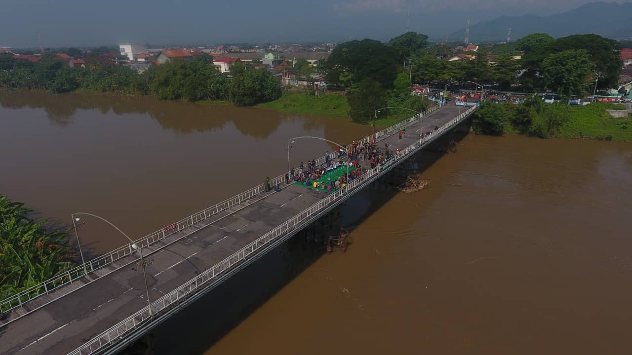 Riverside Coffee Culture