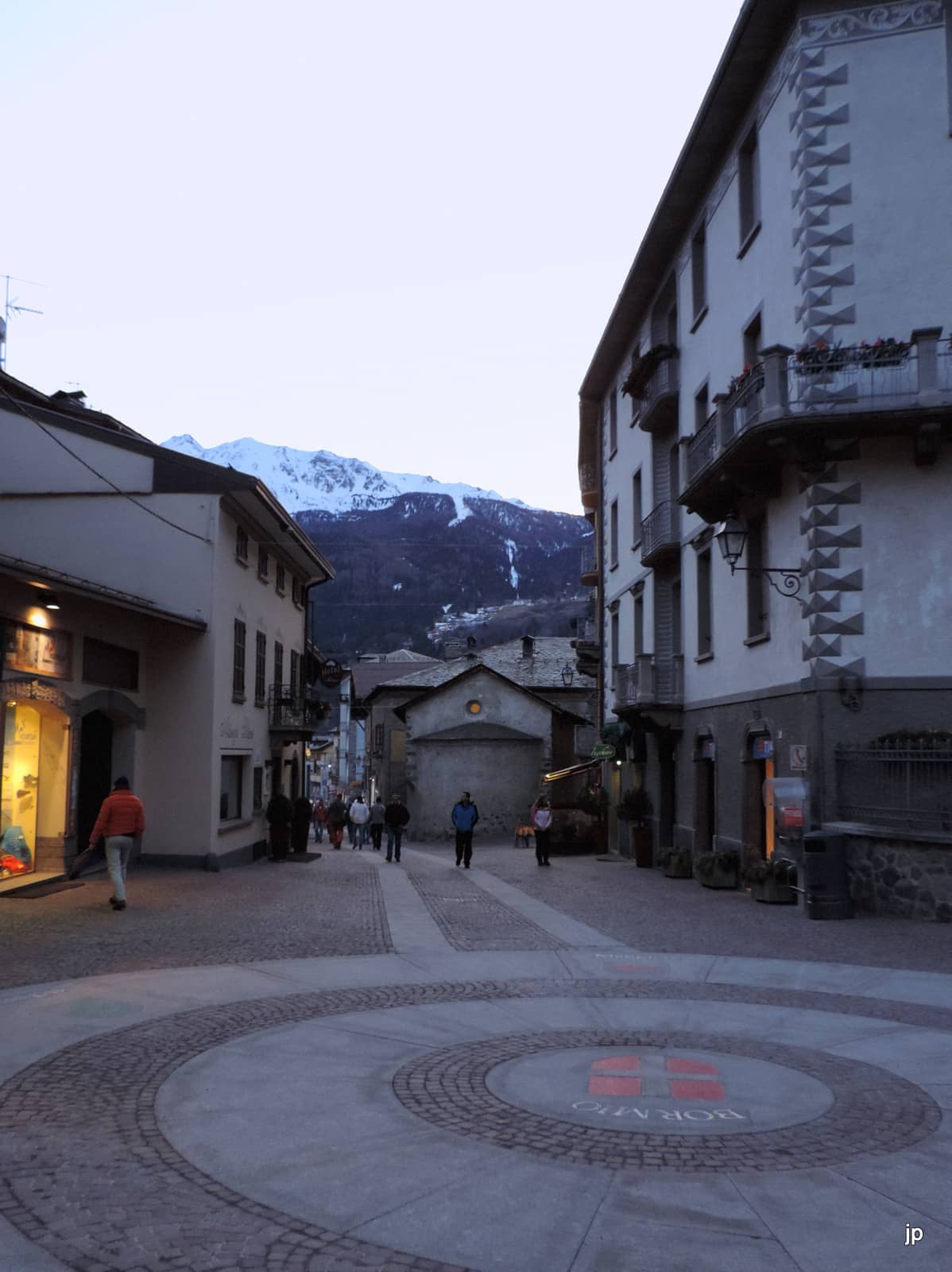 Local Cafes & Aperitivo