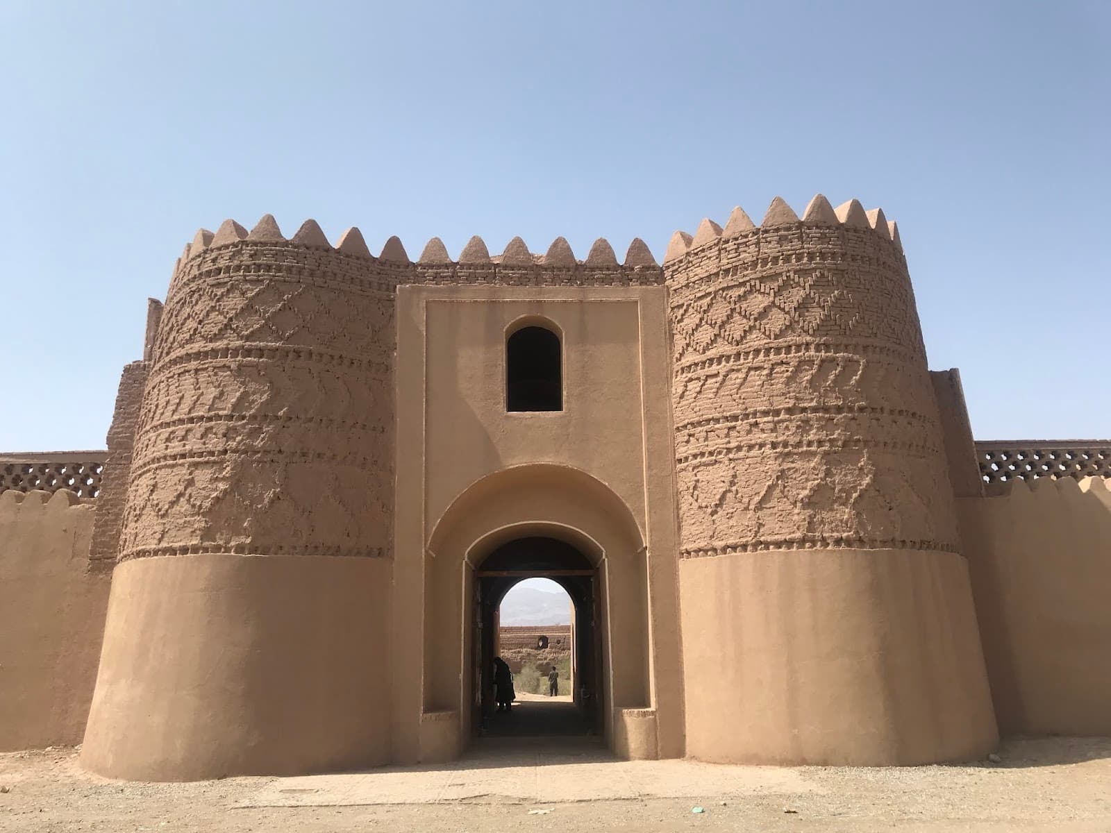Shafi-Abad Caravanserai - Image 1