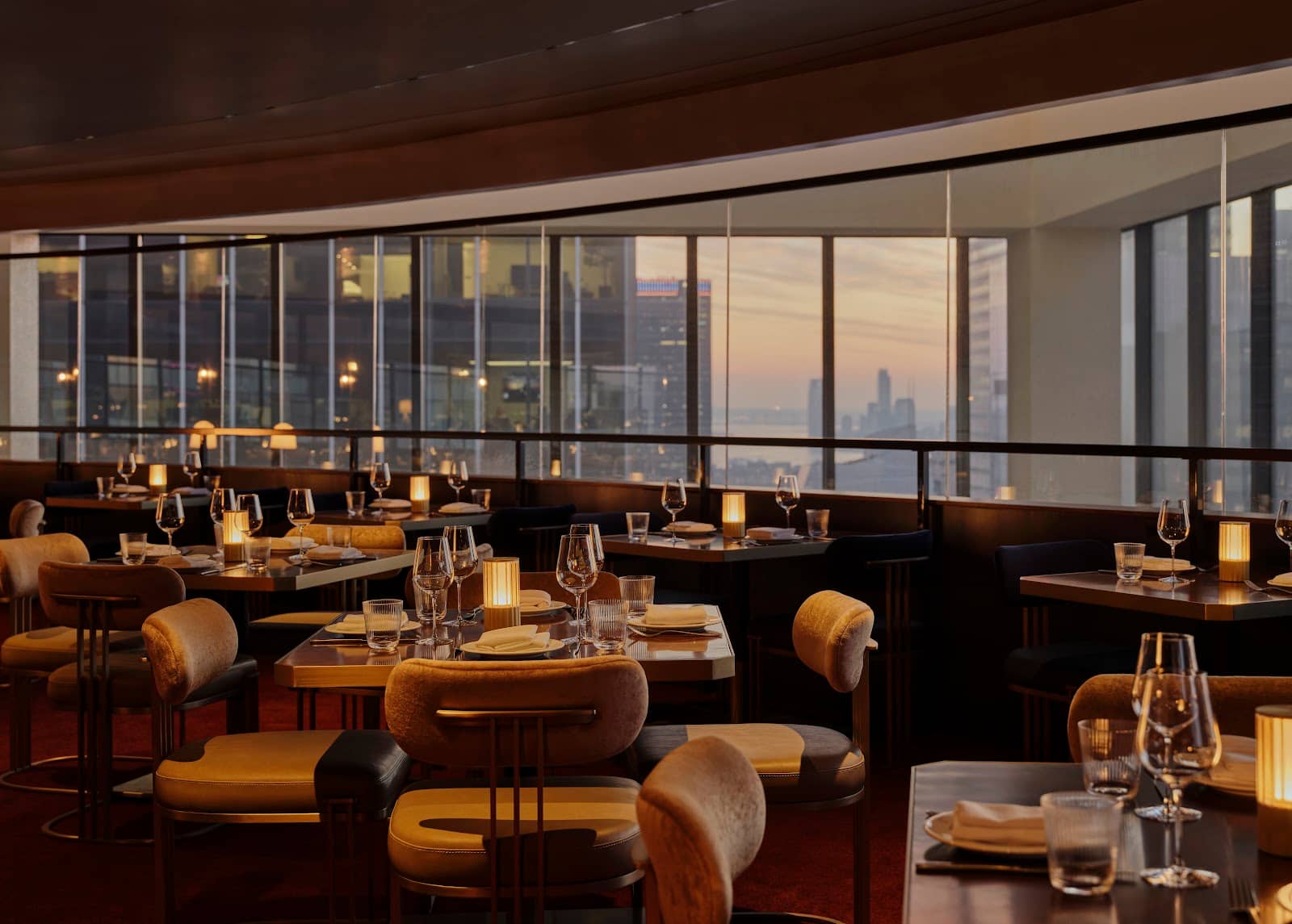 Modern Ambiance & Live Music