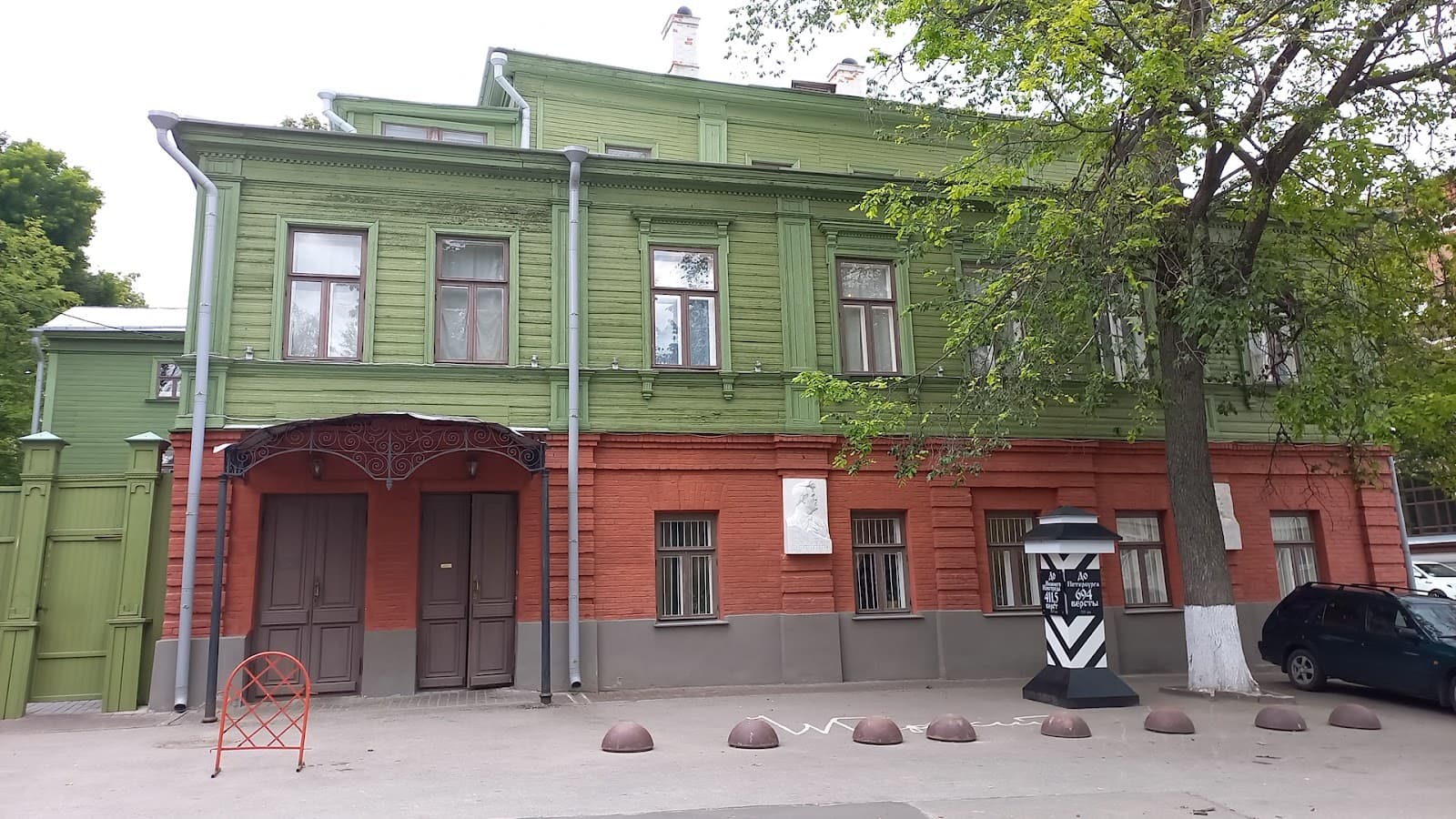 Gorky to the Front Museum - Image 1