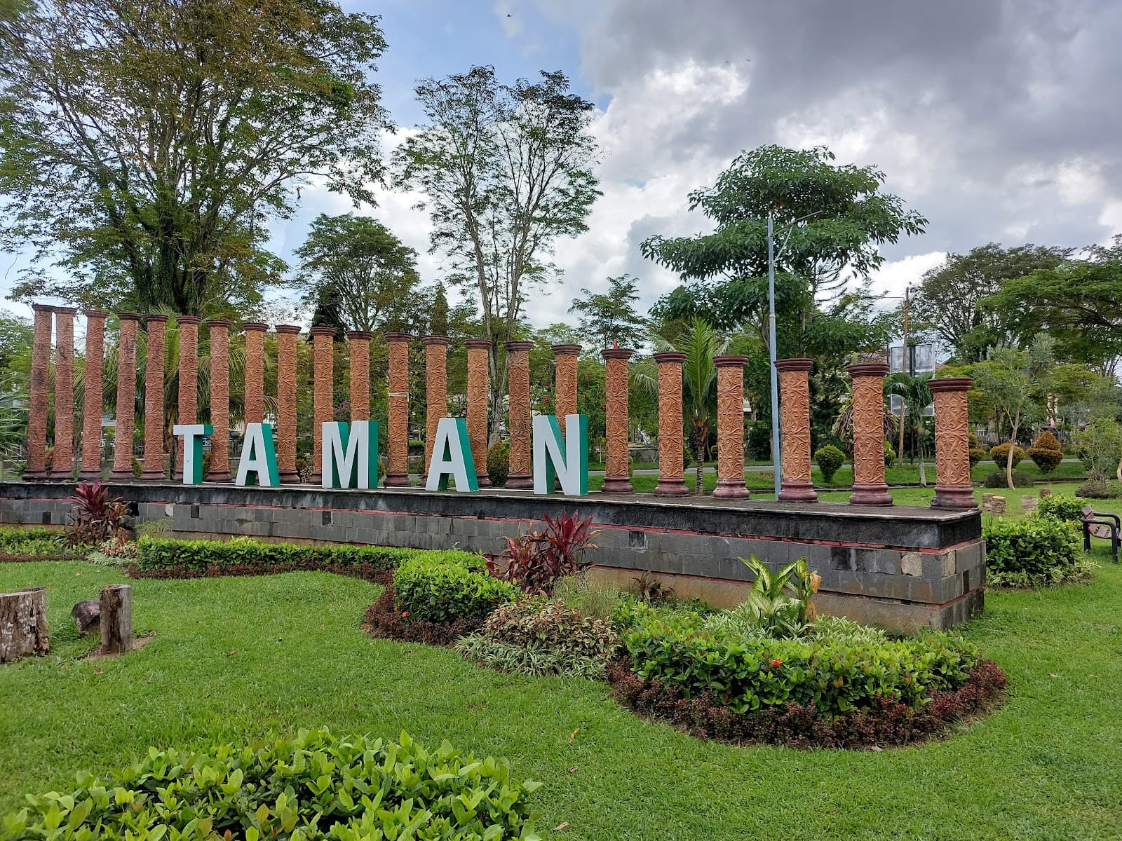Taman Tiga Generasi - Image 1