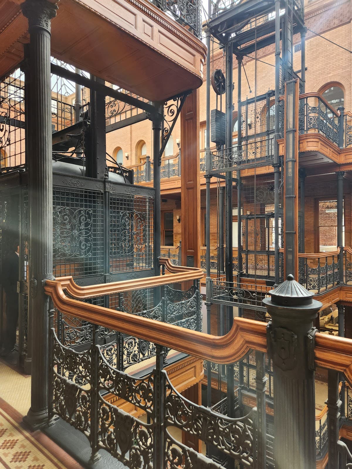 304 S Broadway, Los Angeles, CA 90013 - Image 1