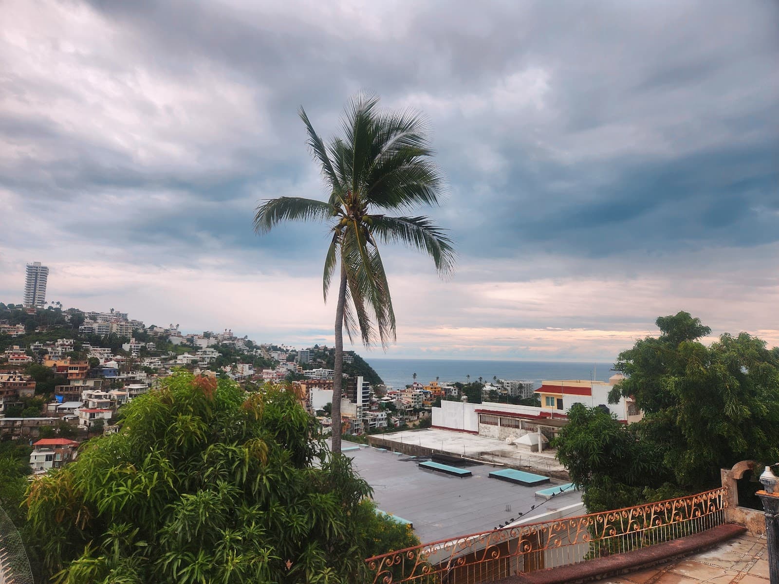 Acapulco Tradicional Las Playas - Image 1