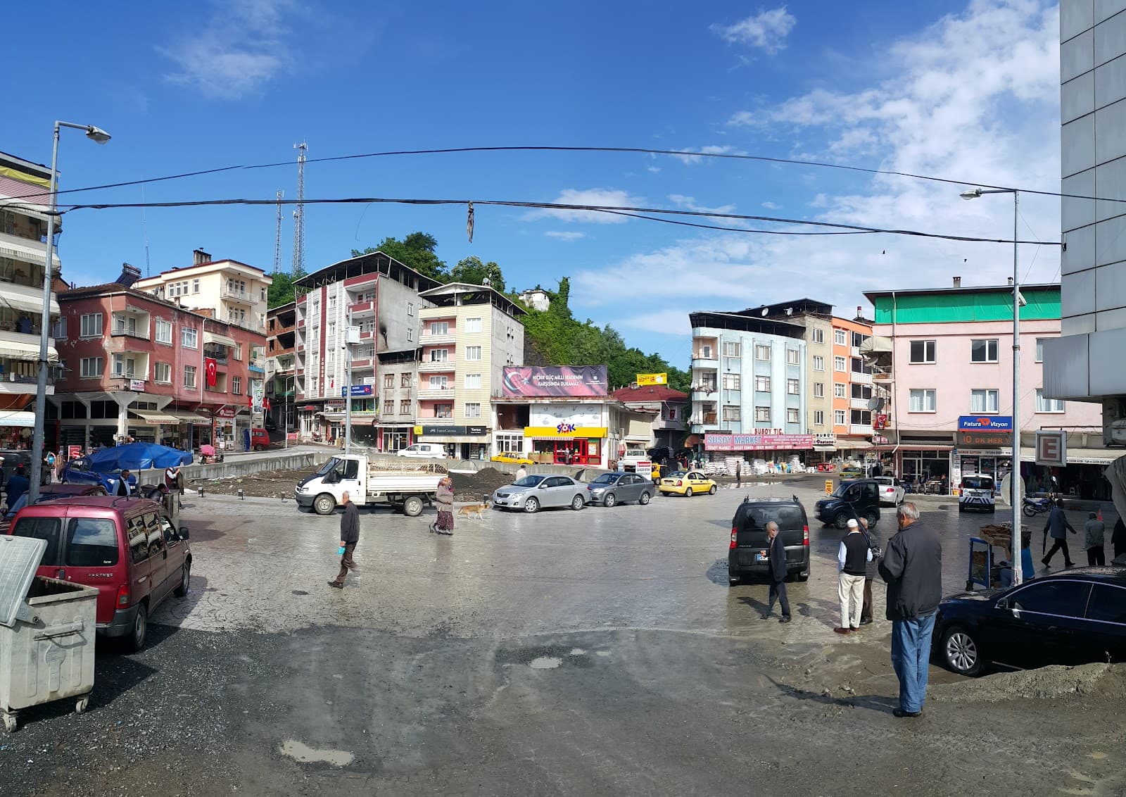 Cumhuriyet Square - Image 1