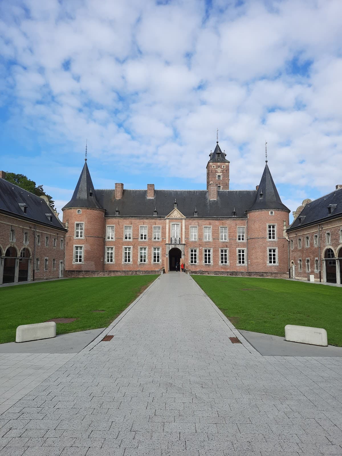 Alden Biesen Castle - Image 1