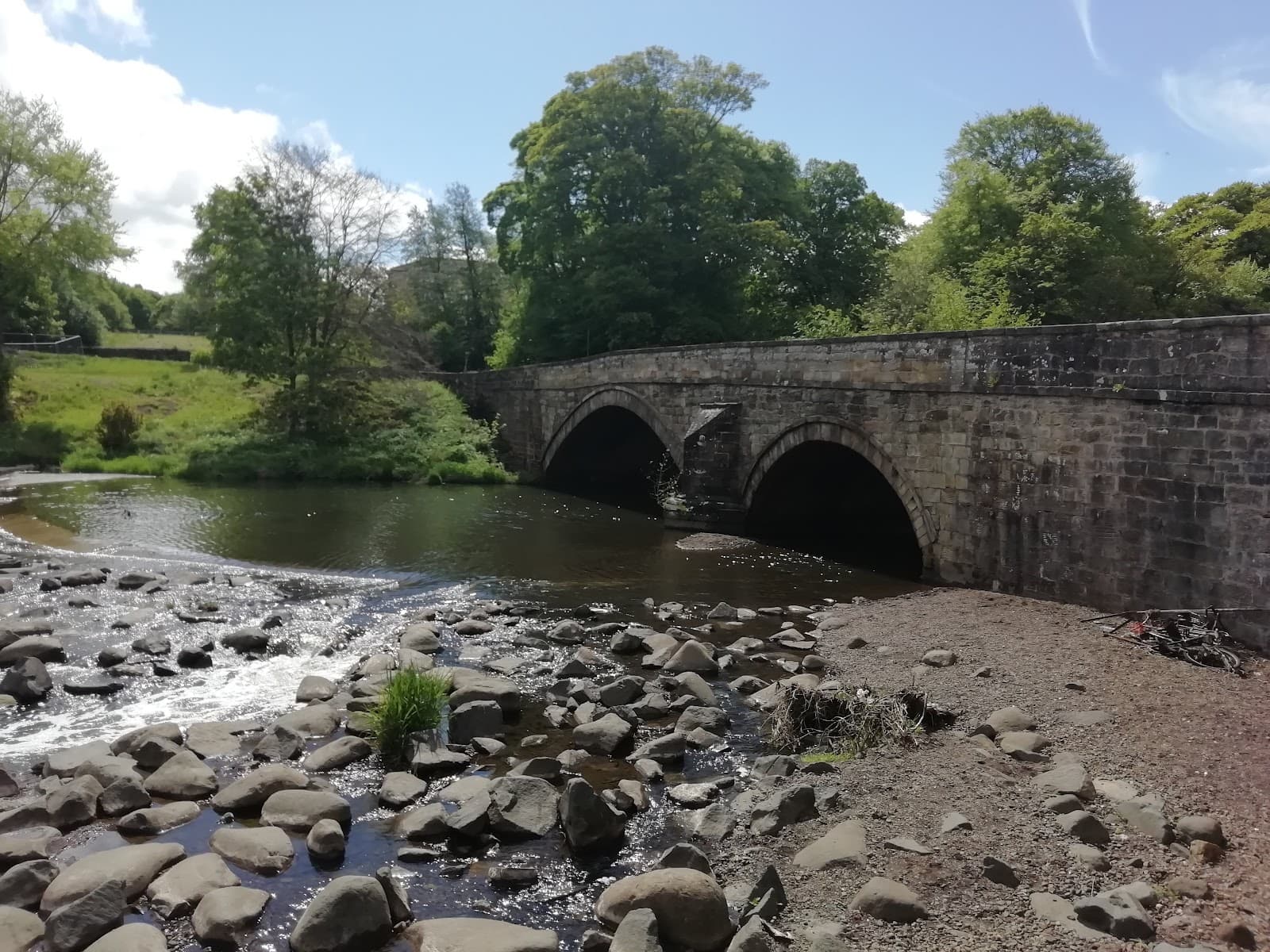 Almondvale Park & River Almond Walkway - Image 1