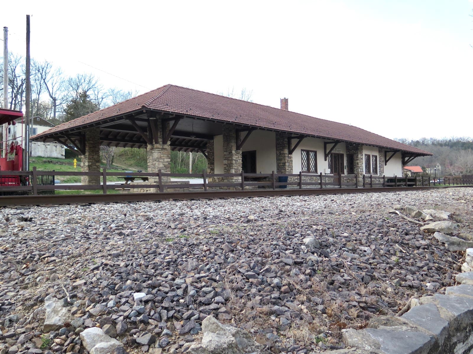 Hollister Train Depot - Image 1