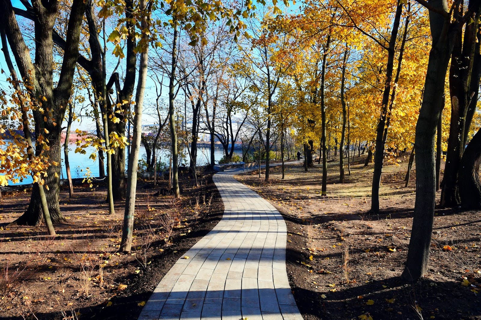 Richmond Terrace Waterfront Views - Image 1