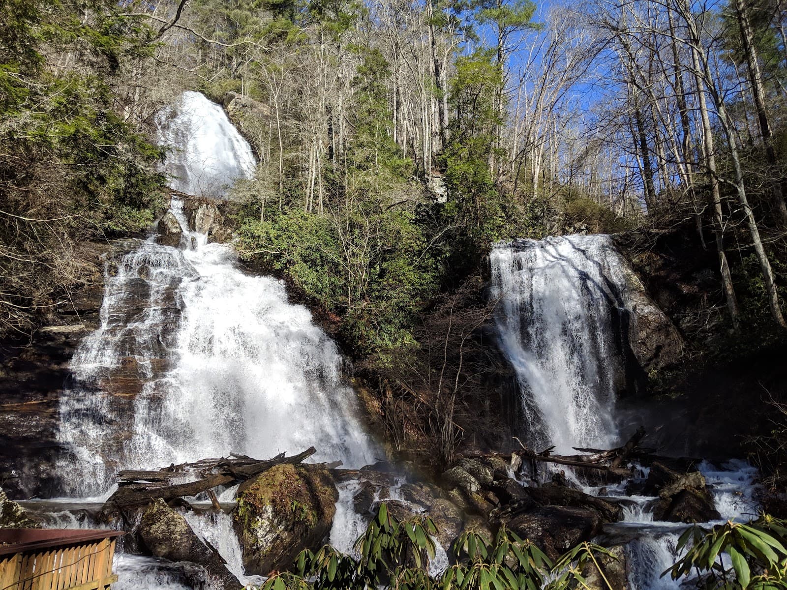 Anna Ruby Falls - Image 1