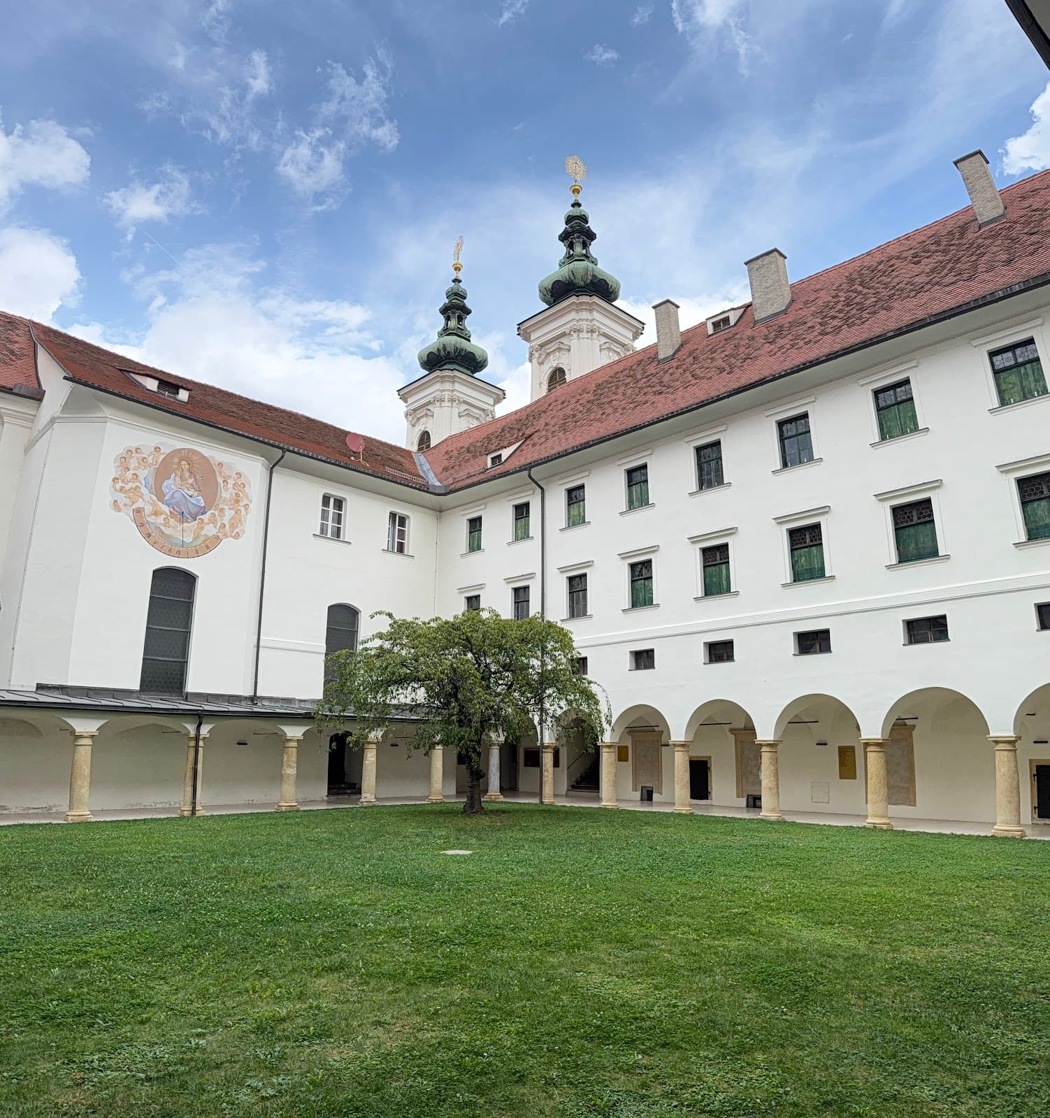 Minoritenkloster Wolfsberg Kulturzentrum - Image 1