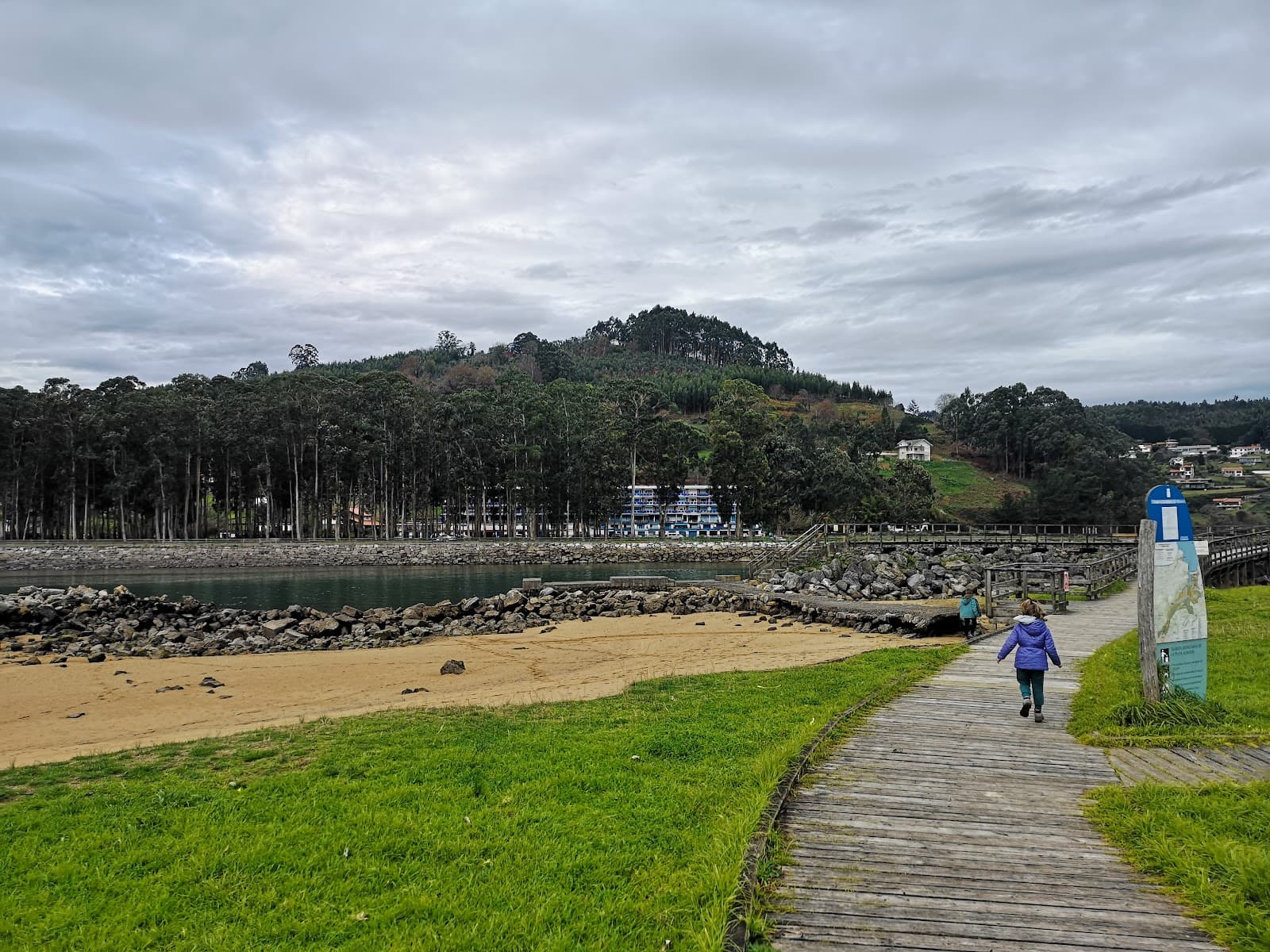 Paseo de la Ría de Villaviciosa - Image 1