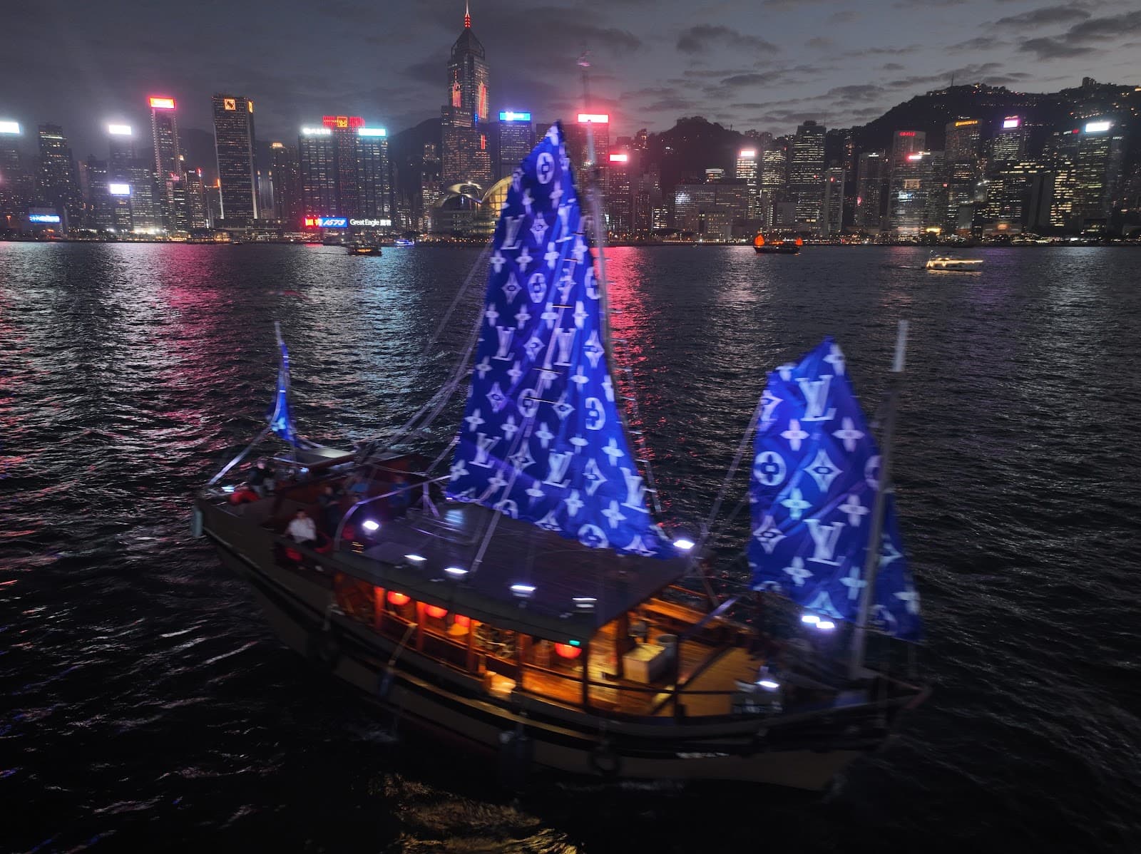 Hong Kong waters - Image 1