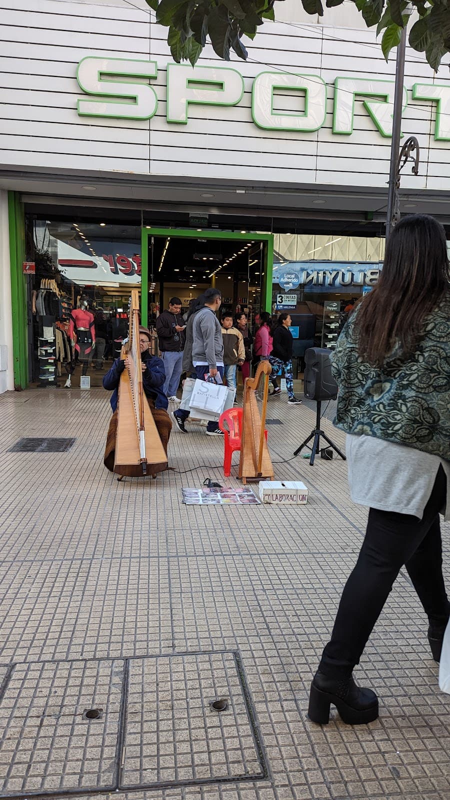 Peatonal Muñecas - Image 1