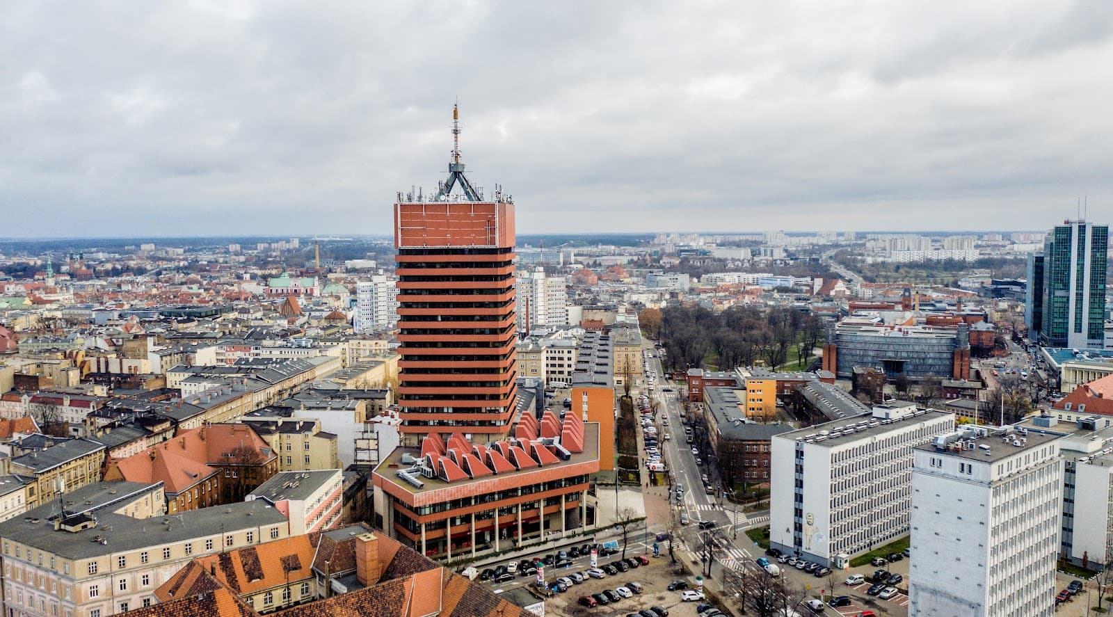 Collegium Altum UEP Tower - Image 1