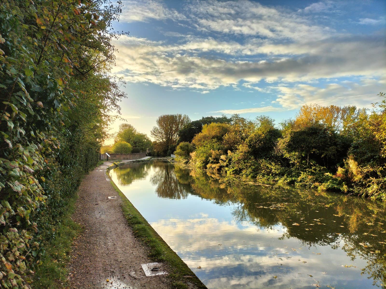 Cape Locks Grand Union Canal - Image 1