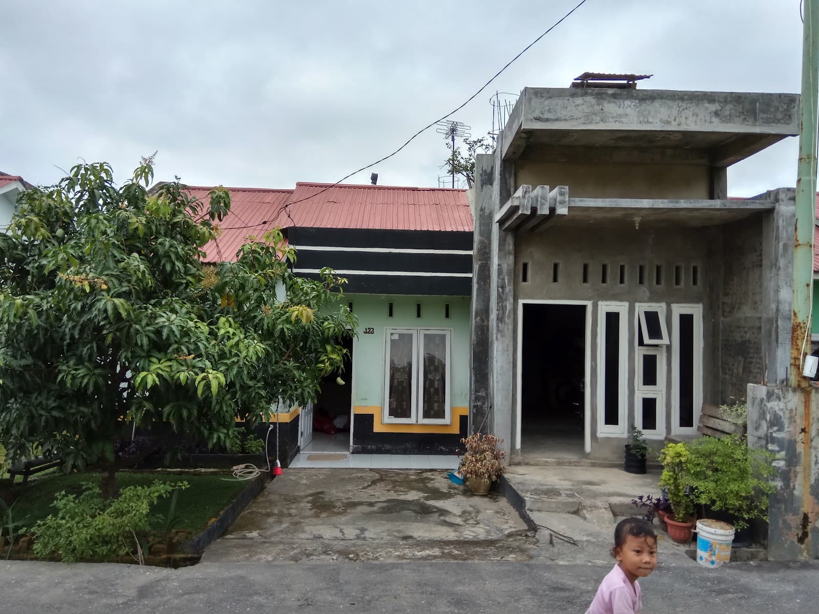 Lembah Sari Lake - Image 1