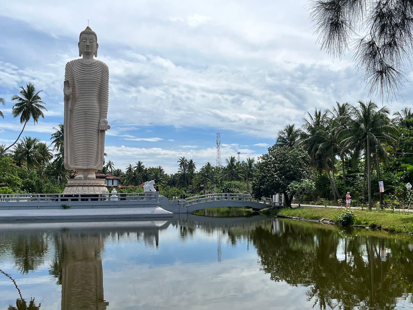 Tsunami Memorial Buddha Peraliya - Image 1