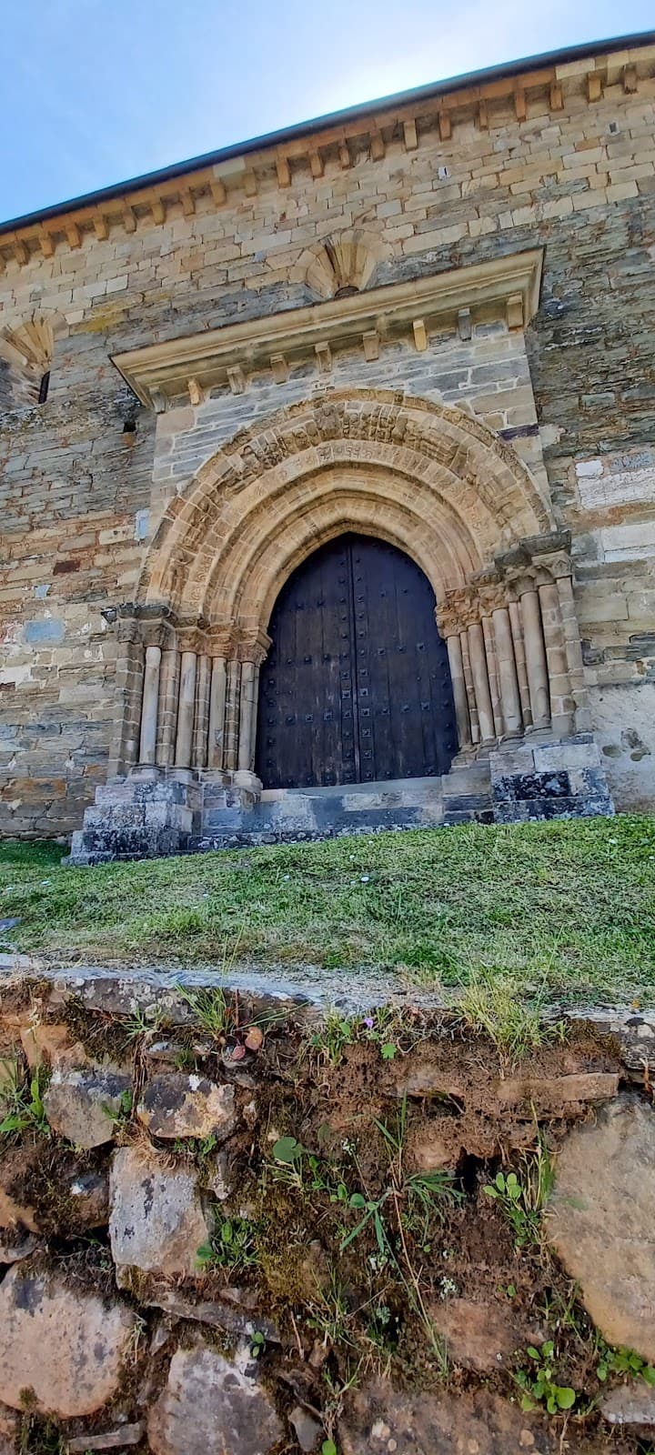 Puerta del Perdón Villafranca - Image 1