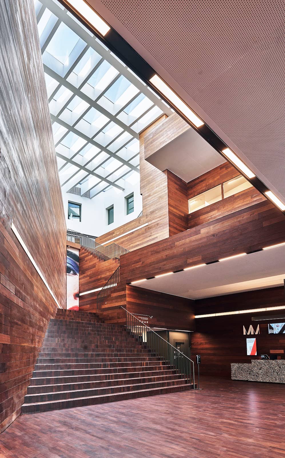 MoMu Cafe Experience