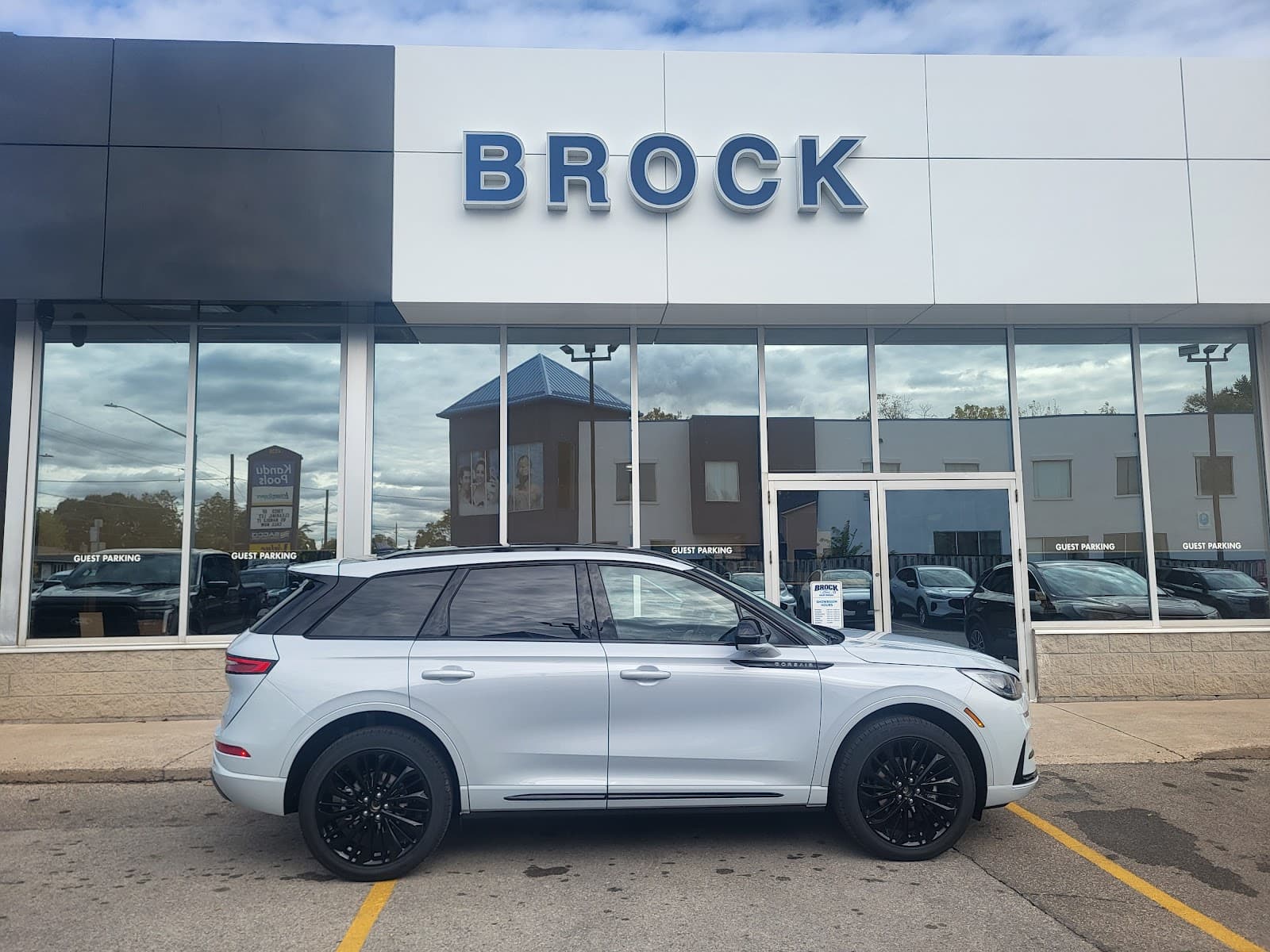 Niagara Falls - Image 1