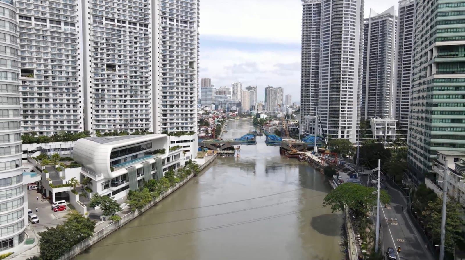 Estrella-Pantaleon Bridge - Image 1