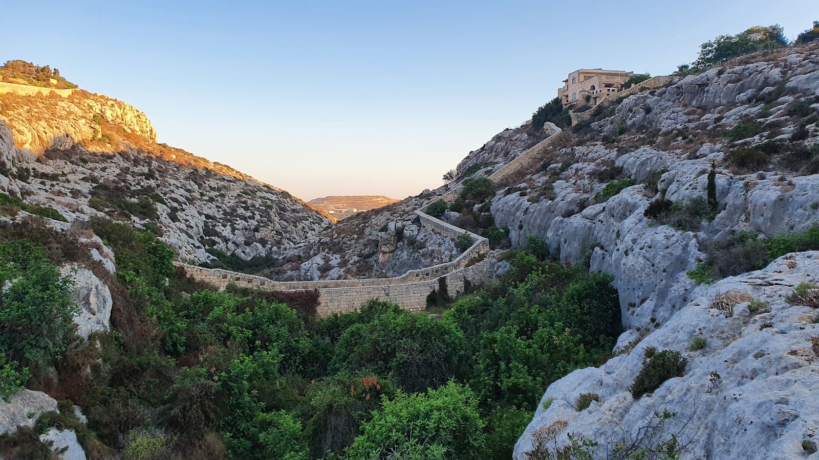 Victoria Lines Trail - Image 1