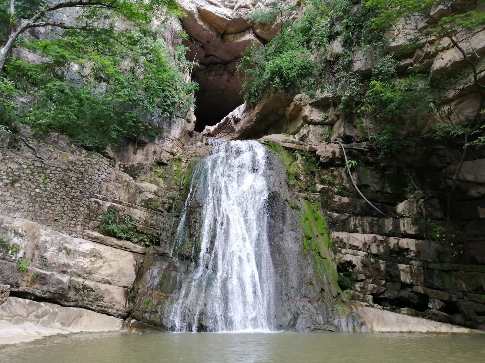 El Chorreadero Waterfall - Image 1