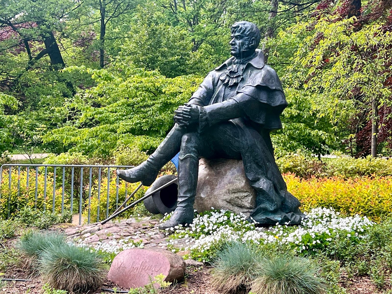 Jan Jerzy Haffner Monument - Image 1