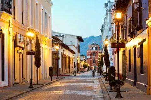 Proximity to San Cristóbal Center