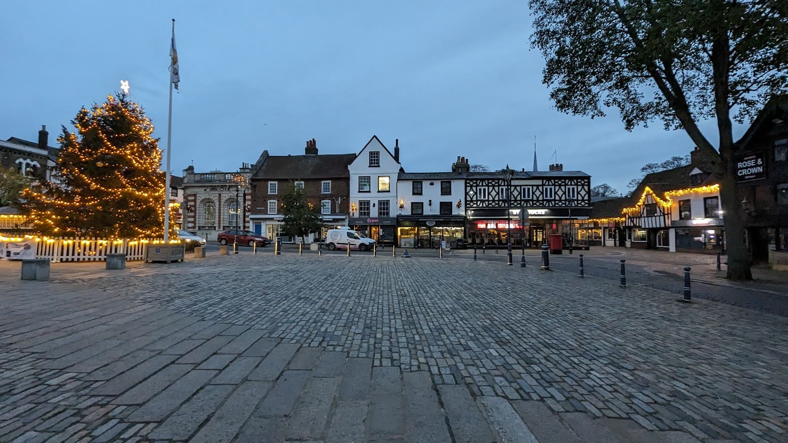 Churchyard (Hitchin square) - Image 1