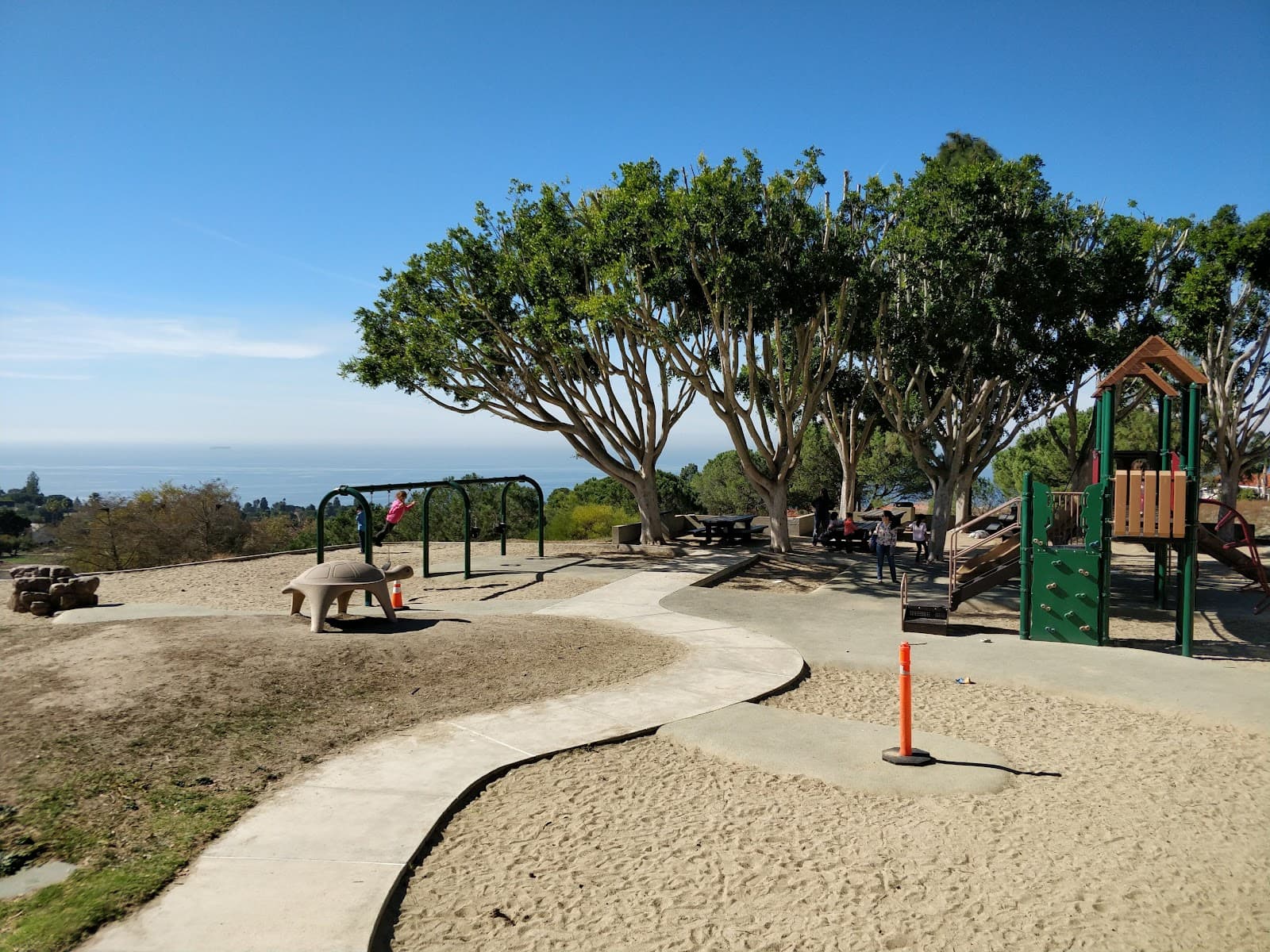 Fred Hesse Jr. Community Park - Image 1
