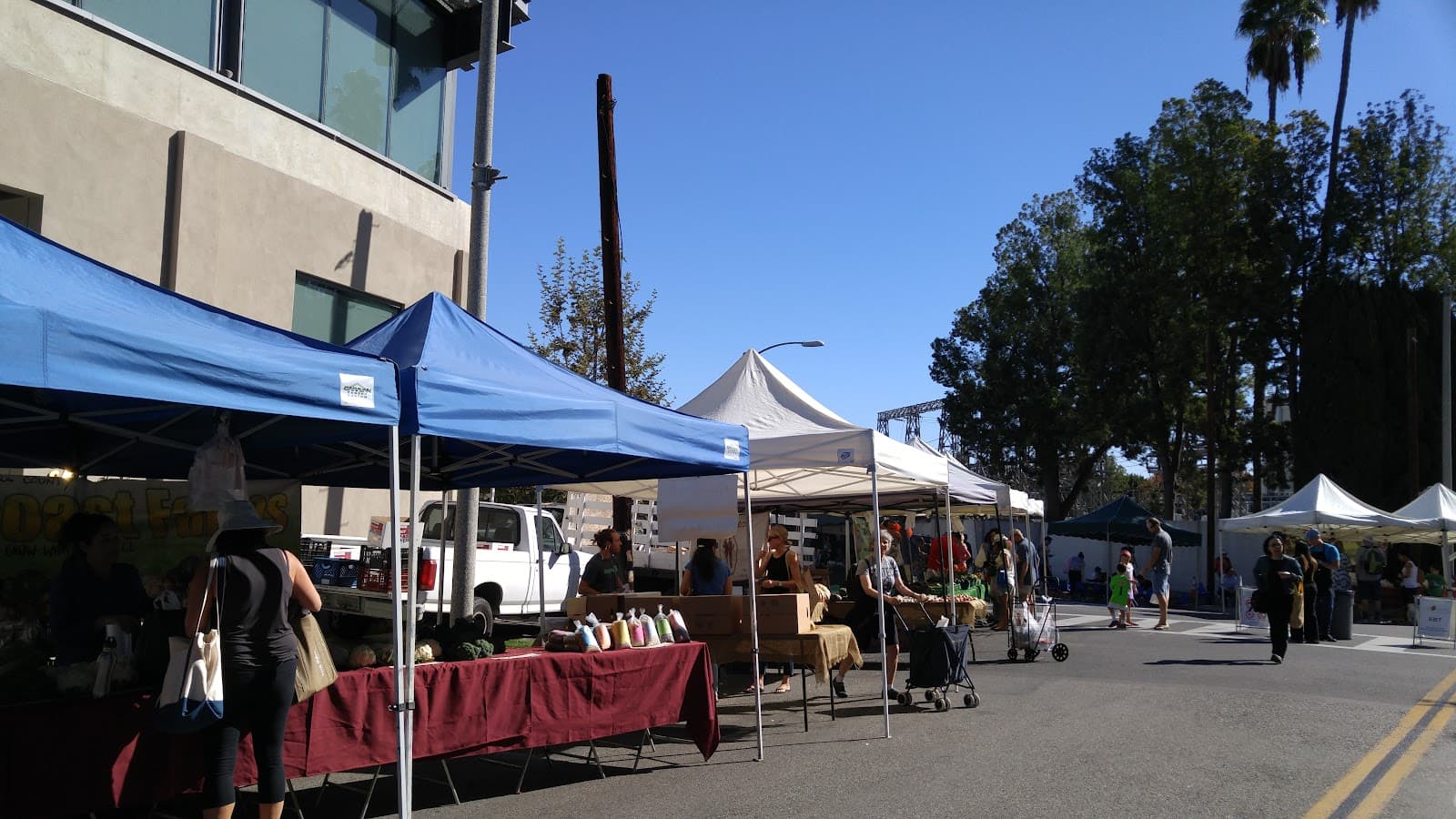 Beverly Hills Farmers' Market - Image 1