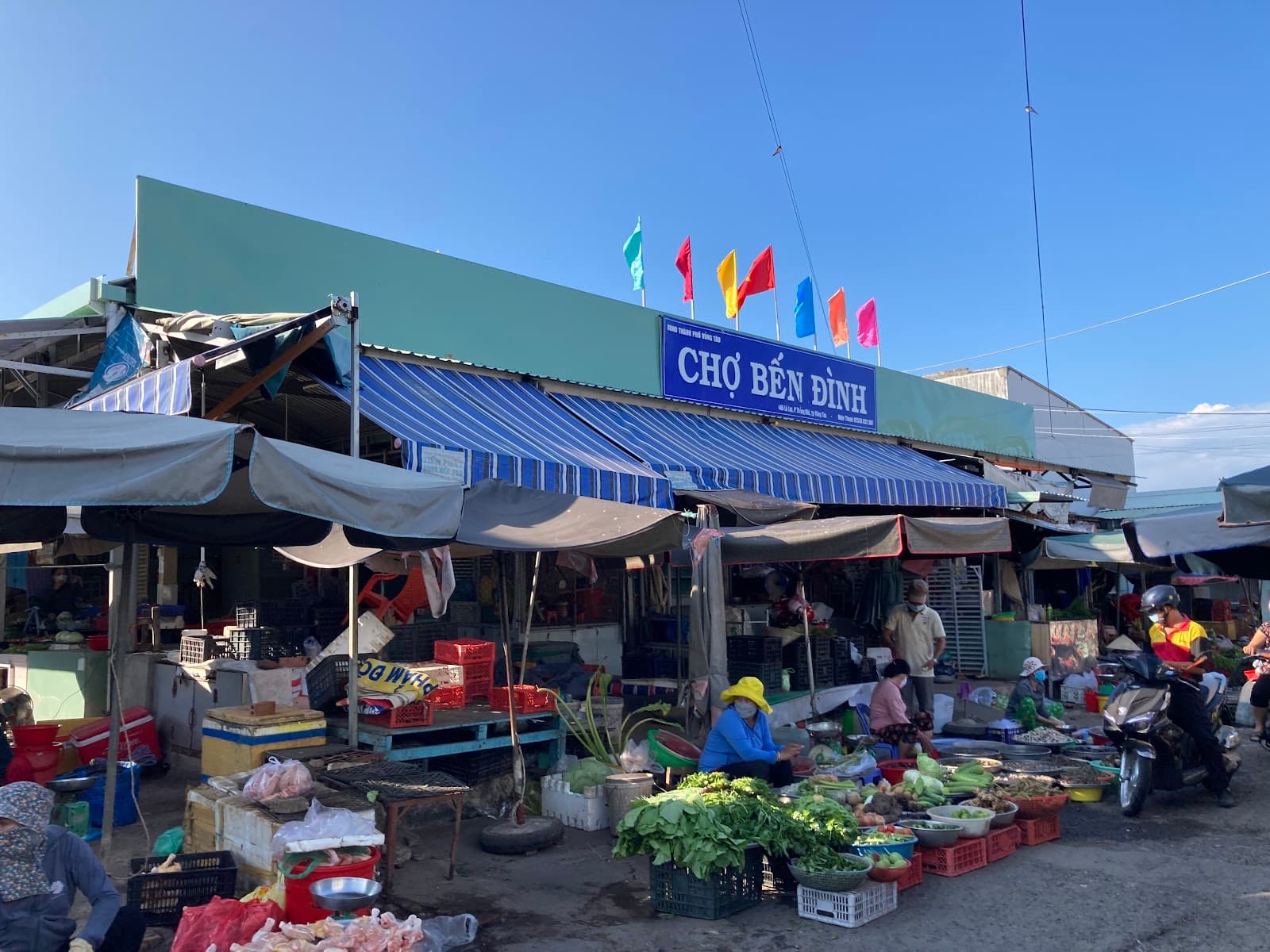 Ben Dinh Fishing Port - Image 1
