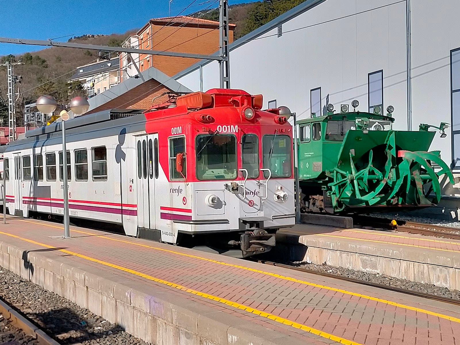 Tren de la Sierra (C8 to Cercedilla, C9 to Cotos) - Image 1