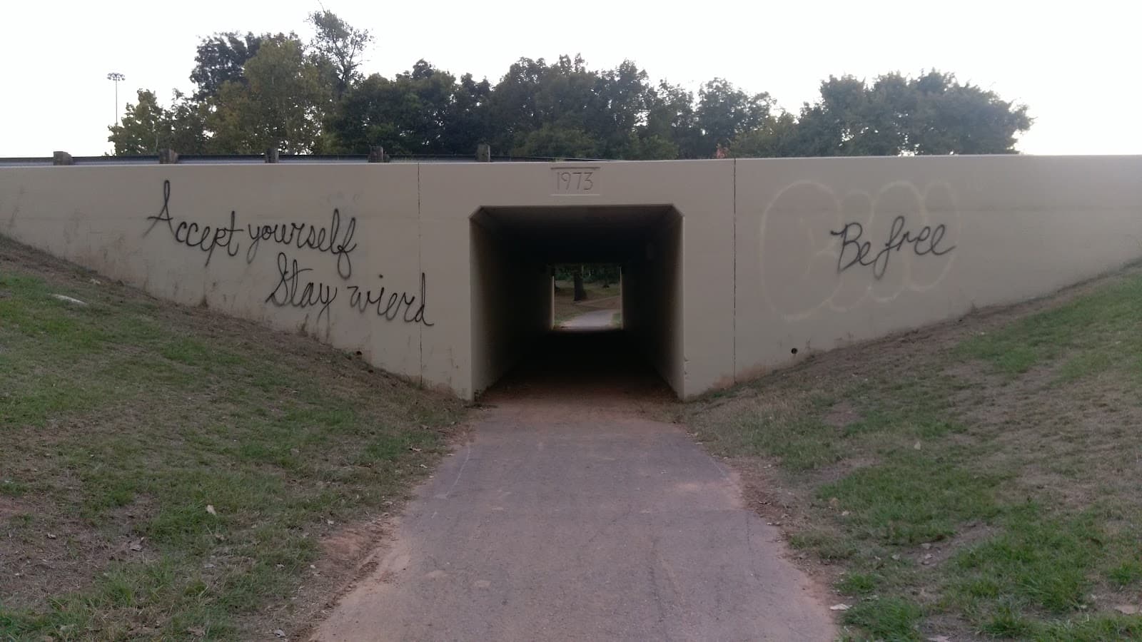 Clyde Fant Memorial Parkway Trail - Image 1