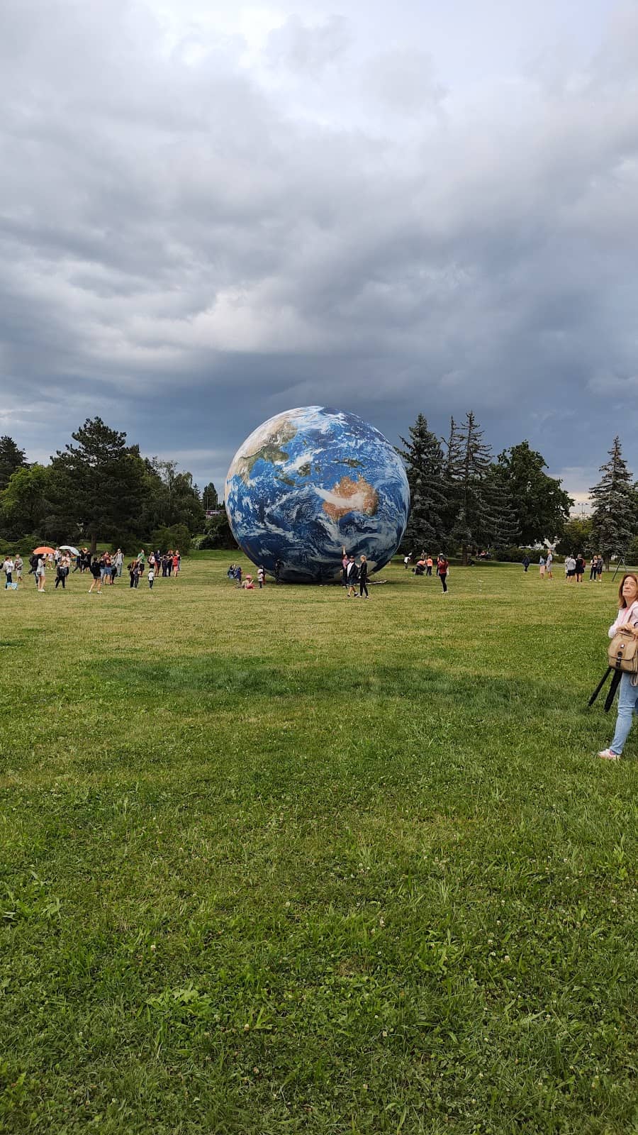 Green Oasis for Relaxation