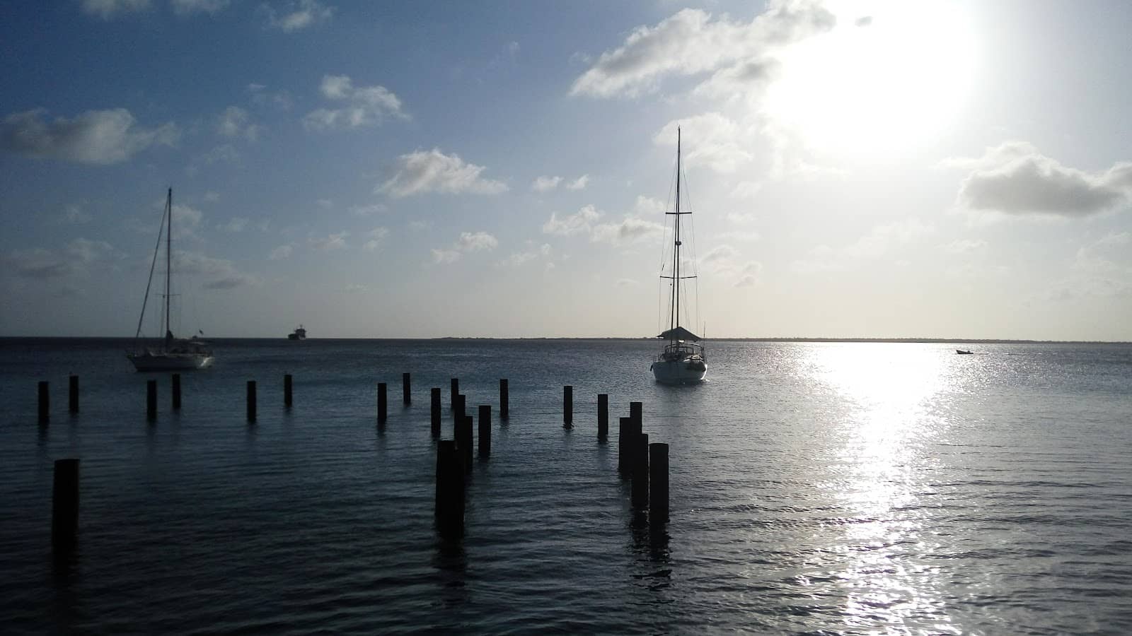 Local Eateries & Cafes