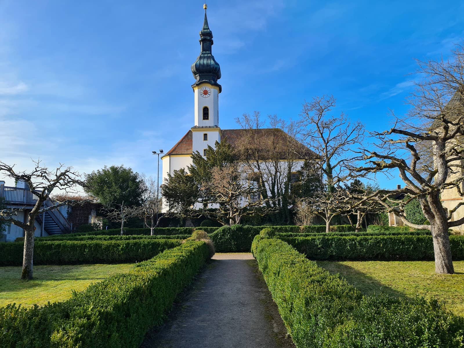 Charming Circular Cemetery