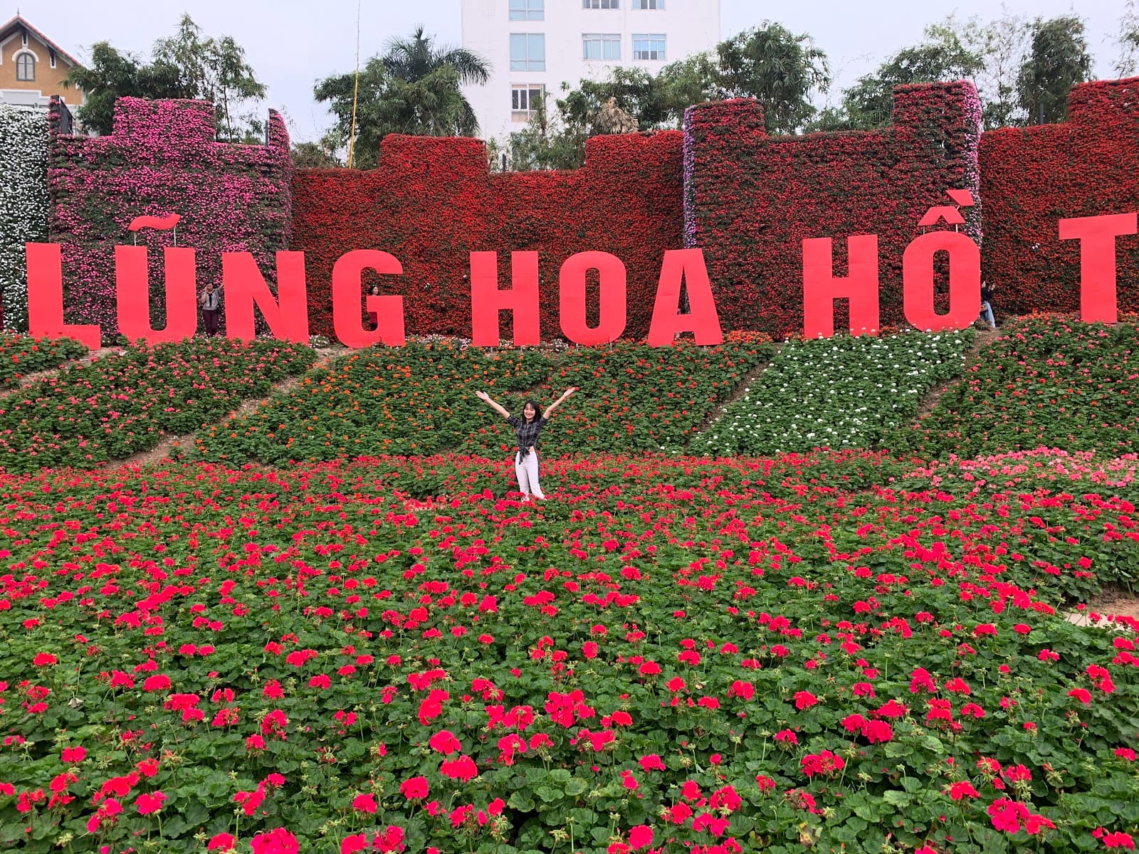 Ho Tay Flower Valley - Image 1