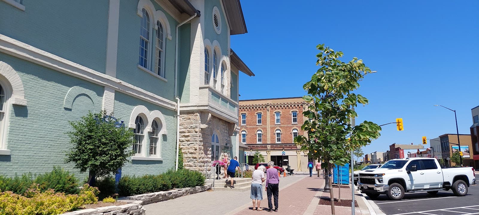 Downtown Lindsay (Kent Street) - Image 1
