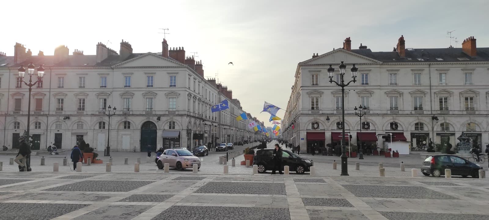 Place Sainte-Croix - Image 1