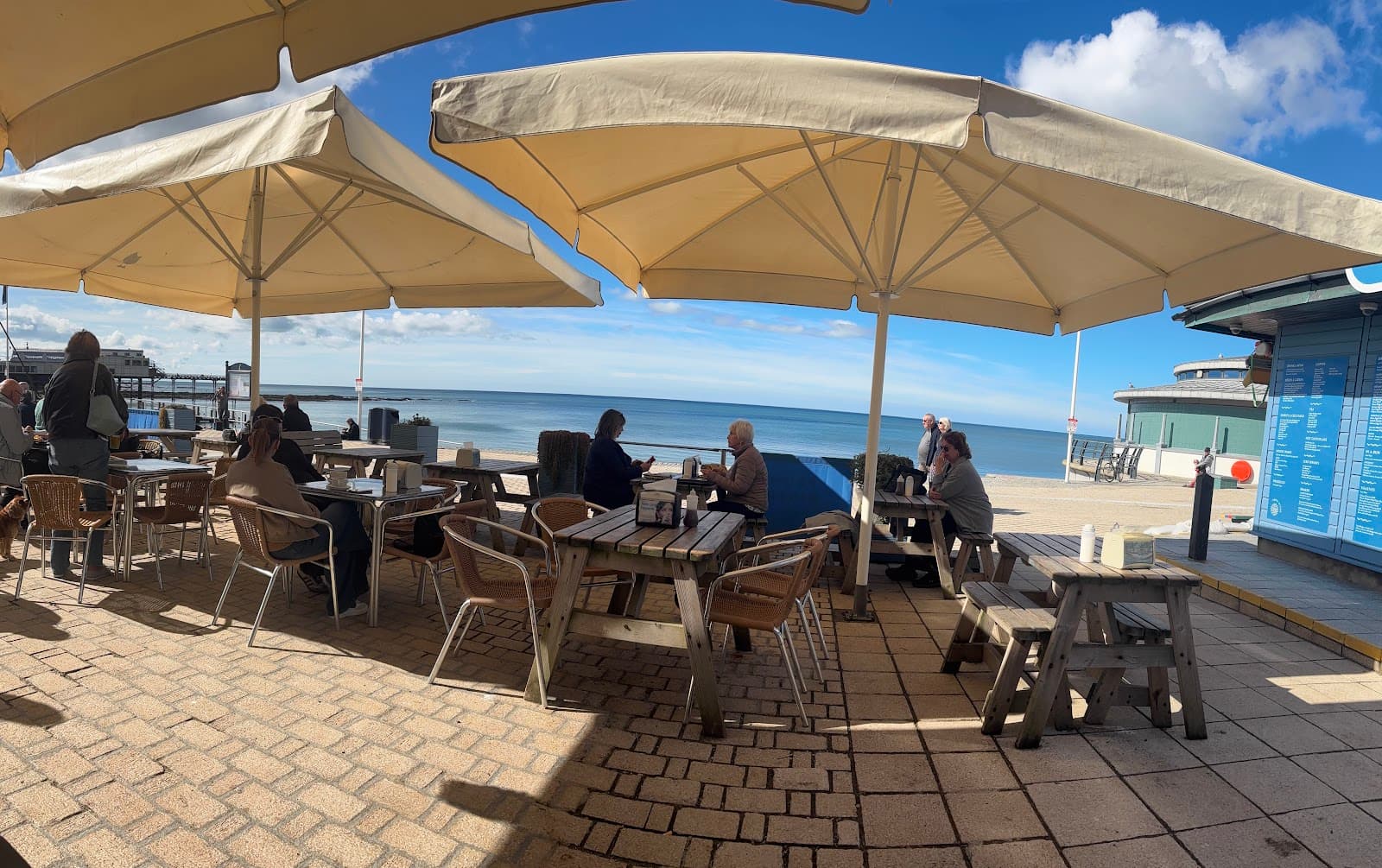 Kicking the Bar Prom North End - Image 1