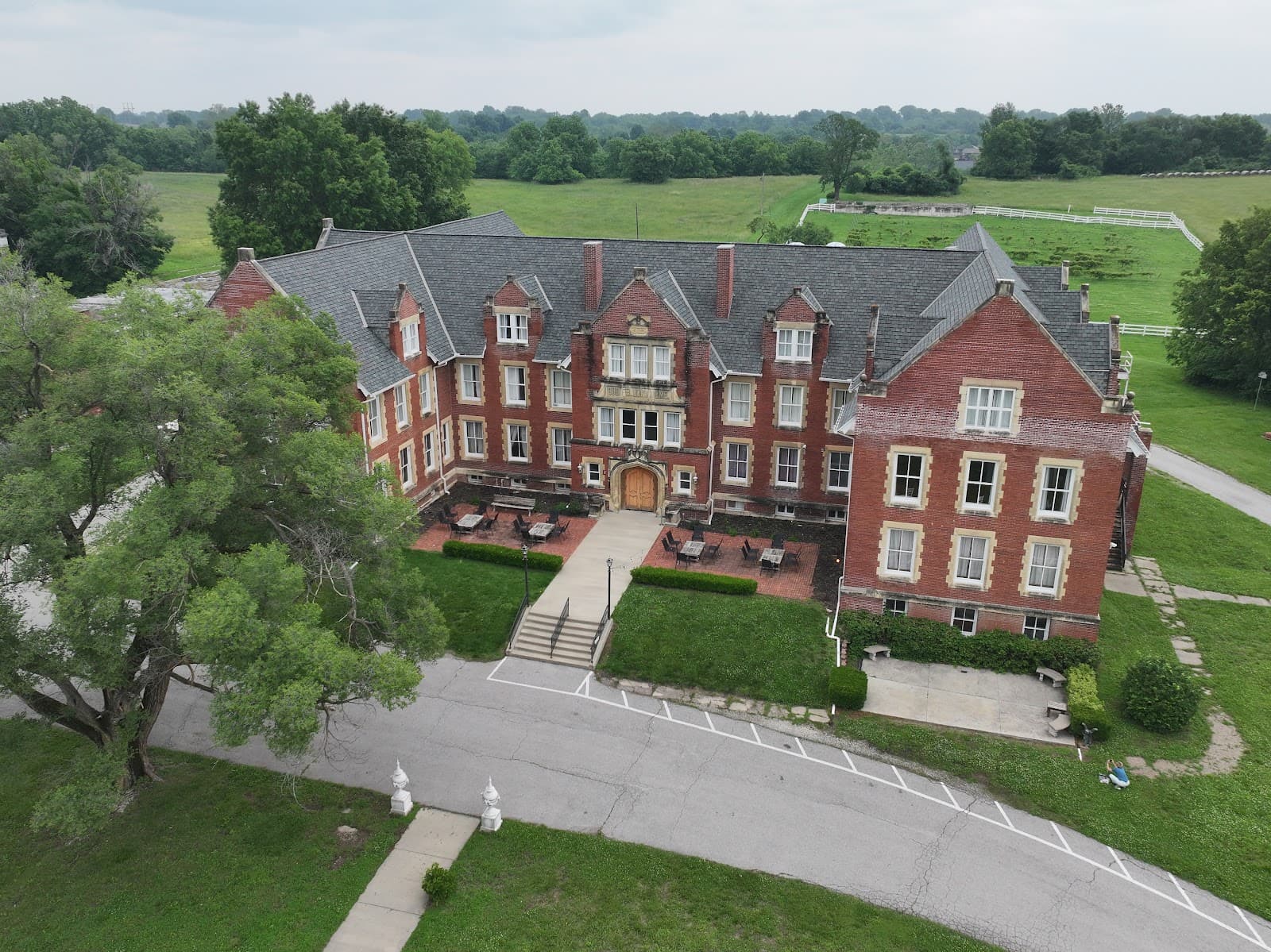 Belvoir Winery & Inn - Image 1