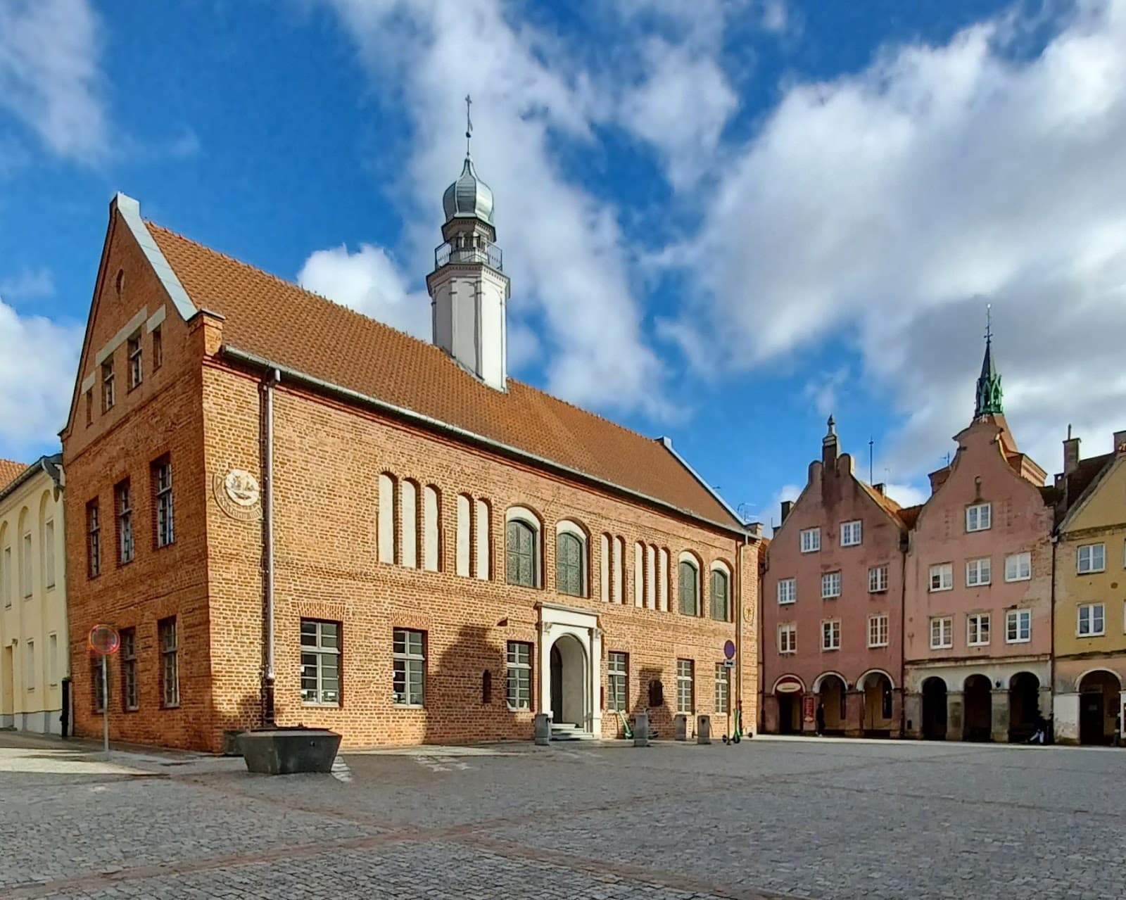 Old Town Hall - Image 1