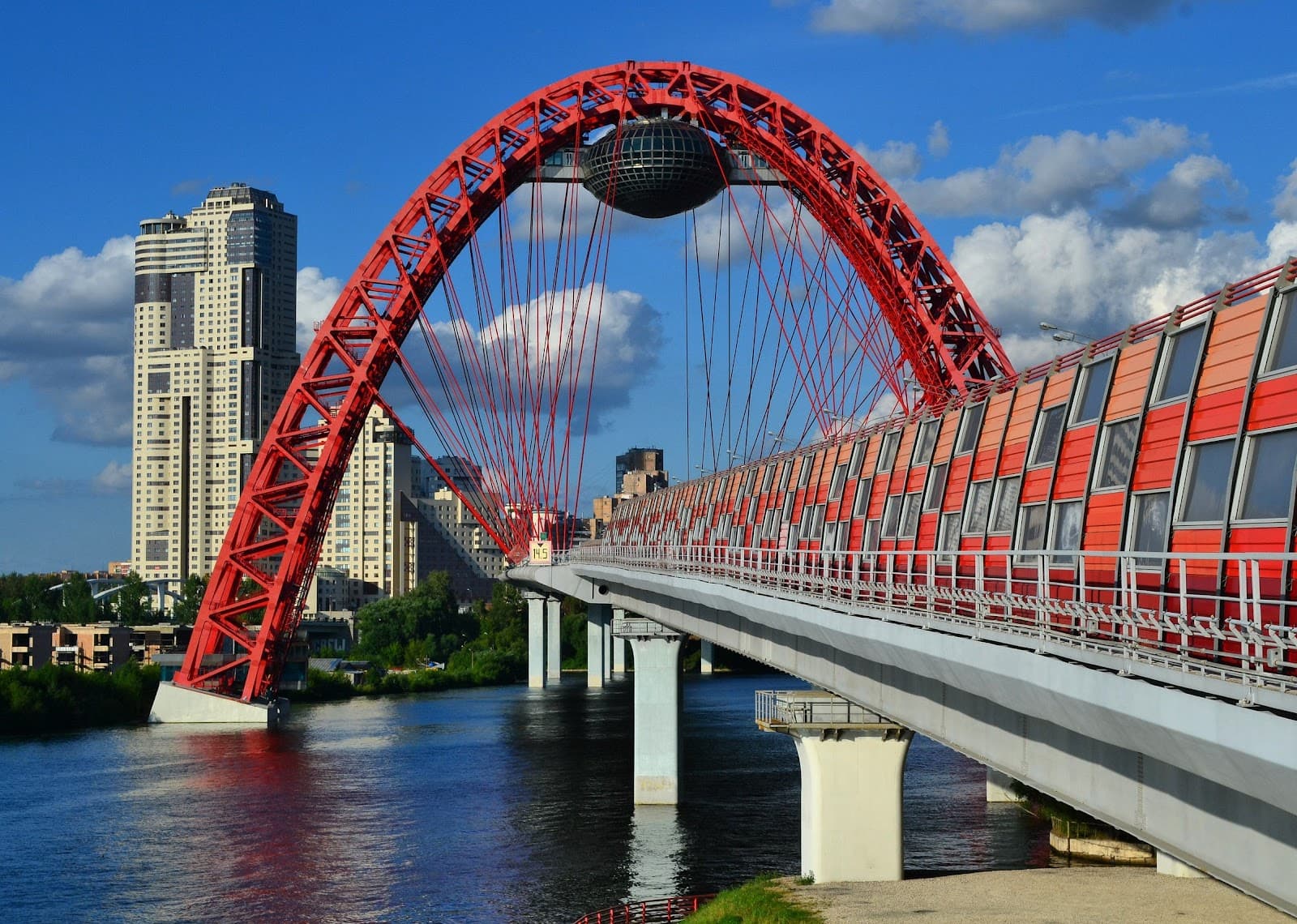 Zhivopisny Bridge - Image 1